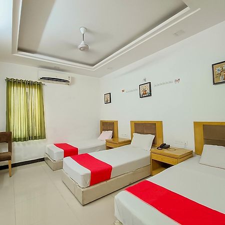 Stay Guru Usha Residency Bhuj Exterior photo