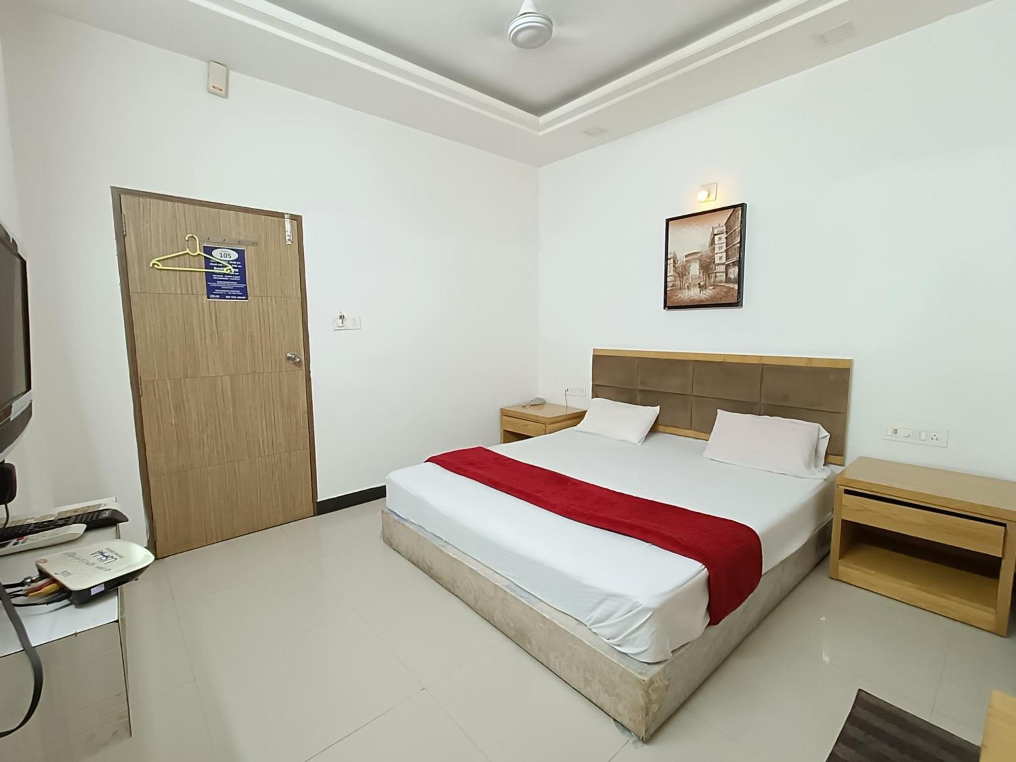 Stay Guru Usha Residency Bhuj Exterior photo