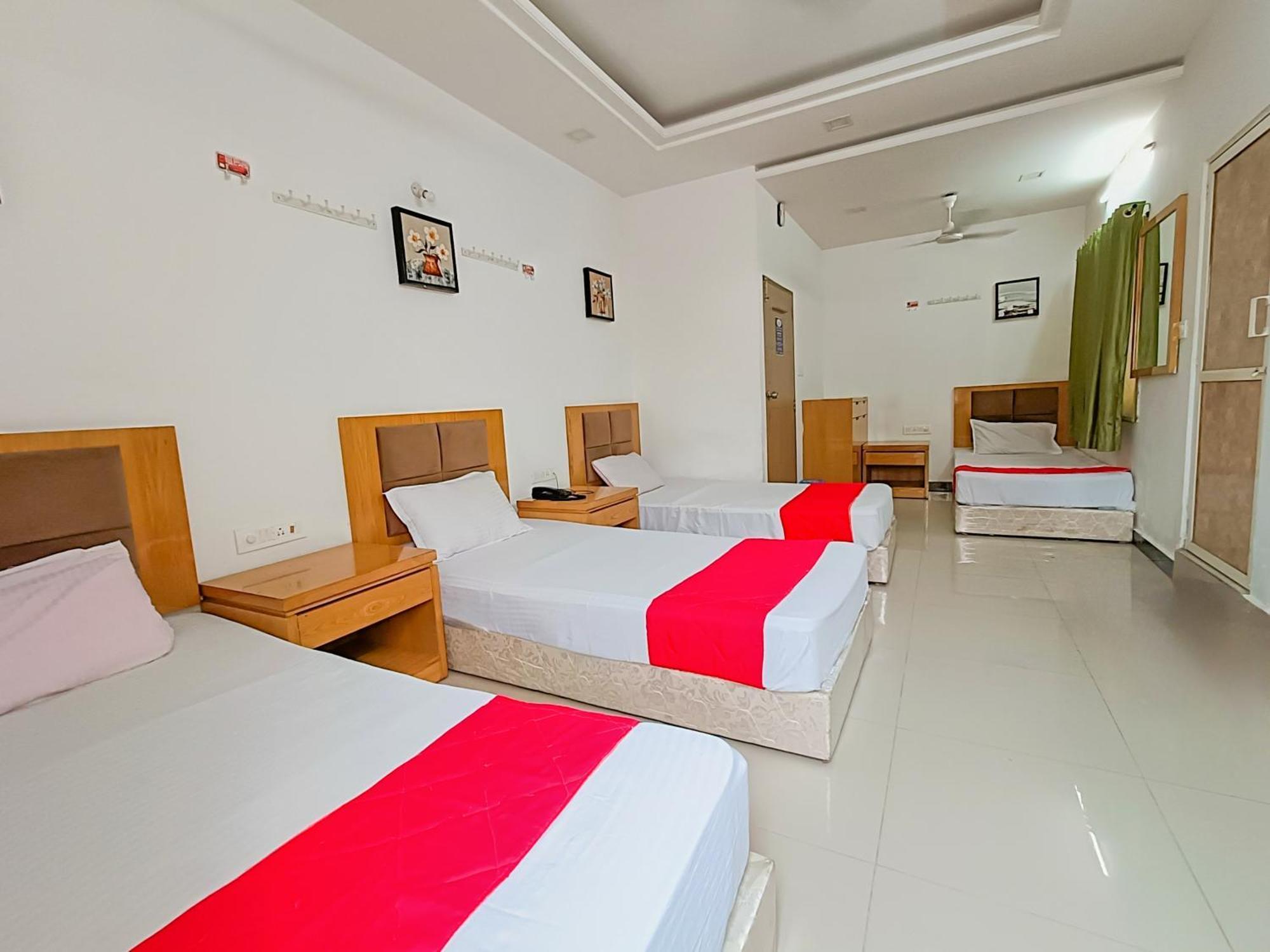 Stay Guru Usha Residency Bhuj Exterior photo