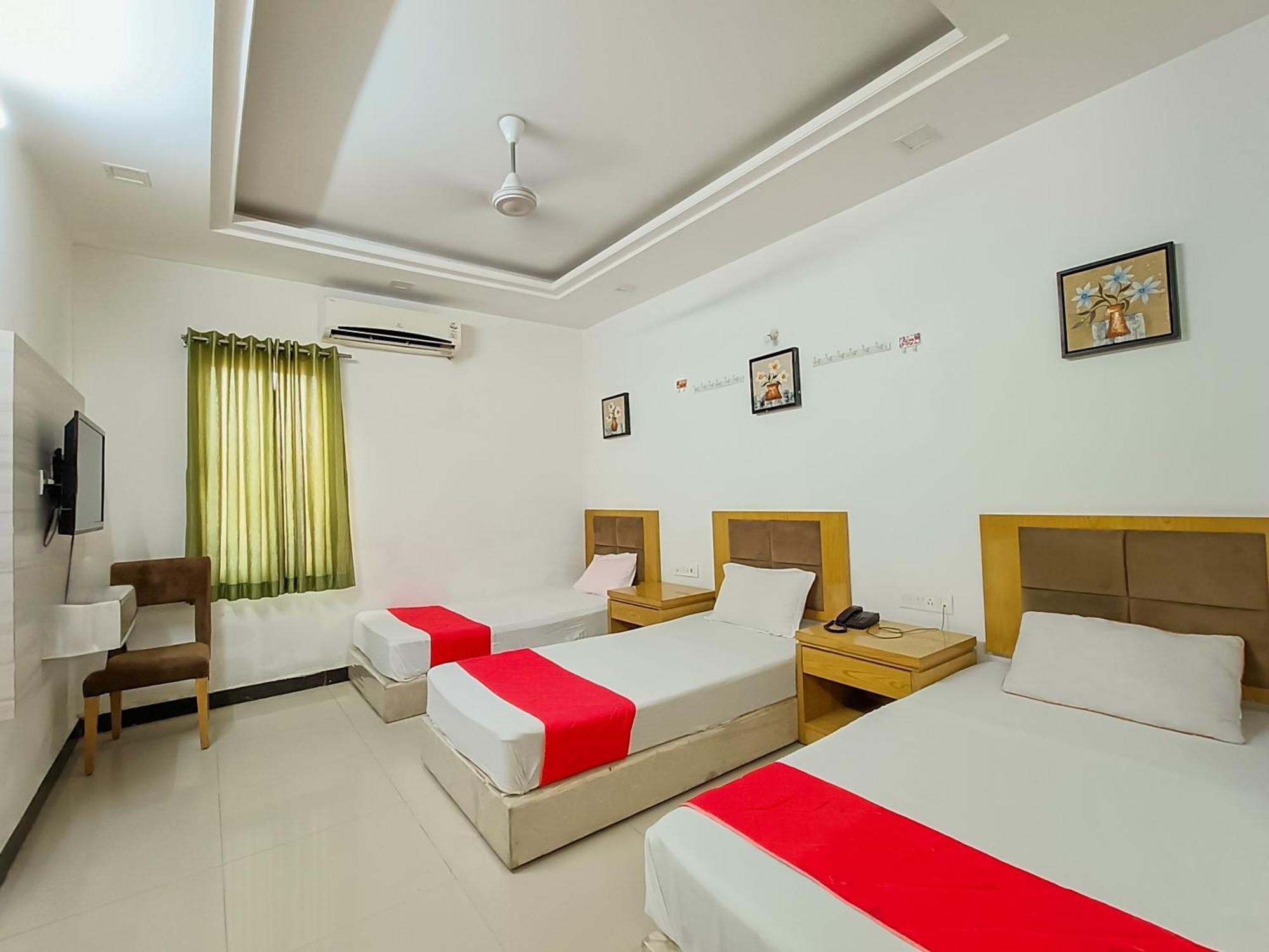 Stay Guru Usha Residency Bhuj Exterior photo