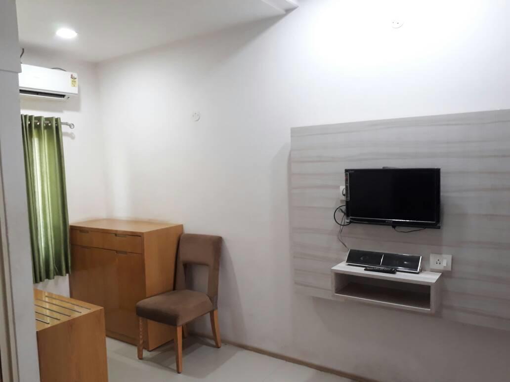 Stay Guru Usha Residency Bhuj Exterior photo